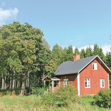 2 Bedroom Stunning Home In Molkom Sutterhojden Exterior photo