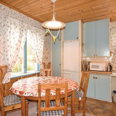 2 Bedroom Stunning Home In Molkom Sutterhojden Exterior photo